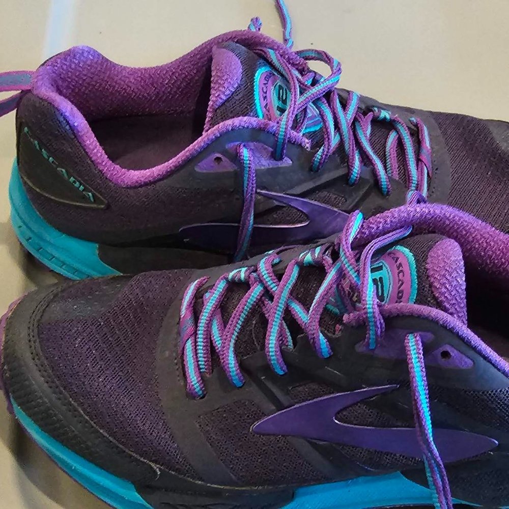 Brooks Cascadia Hiking shoes-Women's Size 10